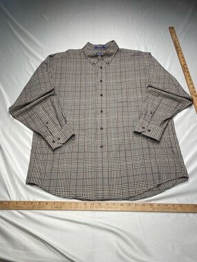 Pendleton size large Men's wool20%/cotton 80% blend Button-Down Shirt